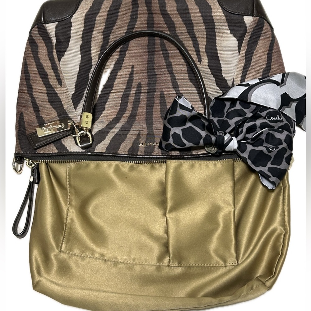COACH Madison Kelsey Animal Print Jacquard w/Leather Trim Satchel/Crossbody Bag - Picture 12 of 14